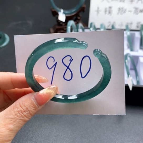 翡翠手镯未镶嵌56尺寸