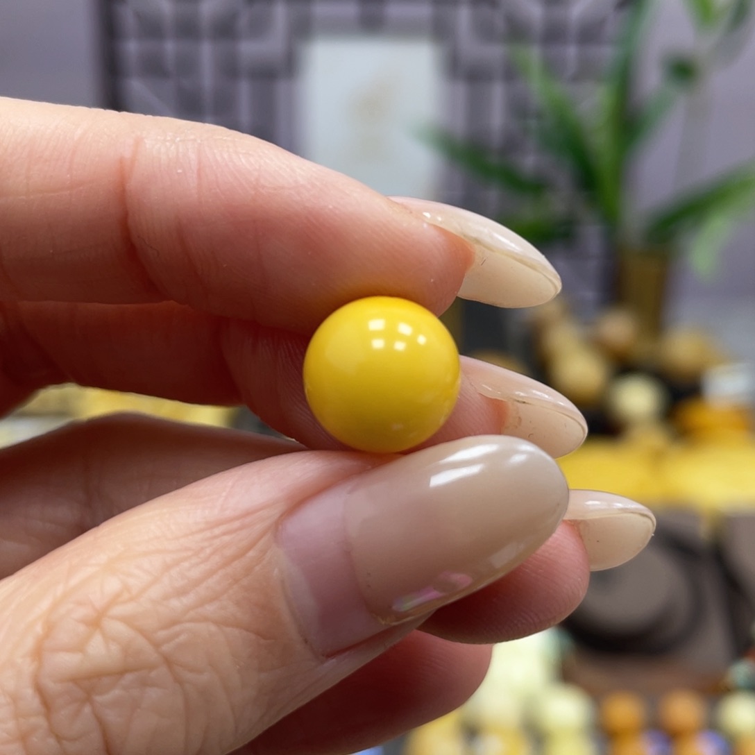 琥珀裸石未镶嵌10.5mm圆珠