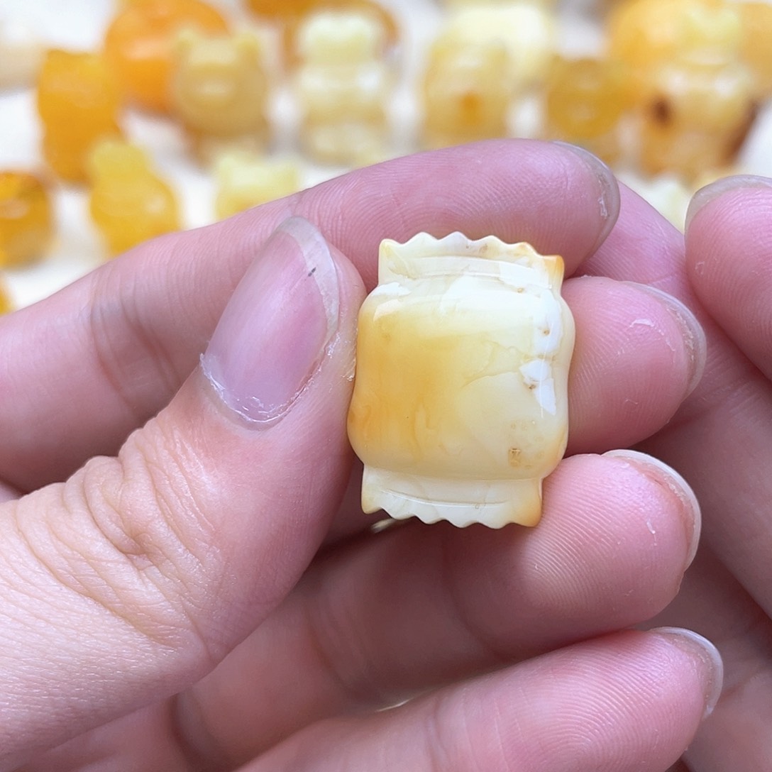 未镶嵌琥珀裸石蜜蜡
