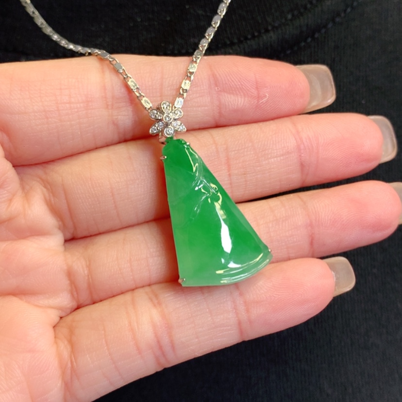 【闪购商品】颈饰18K金镶嵌翡翠竹节