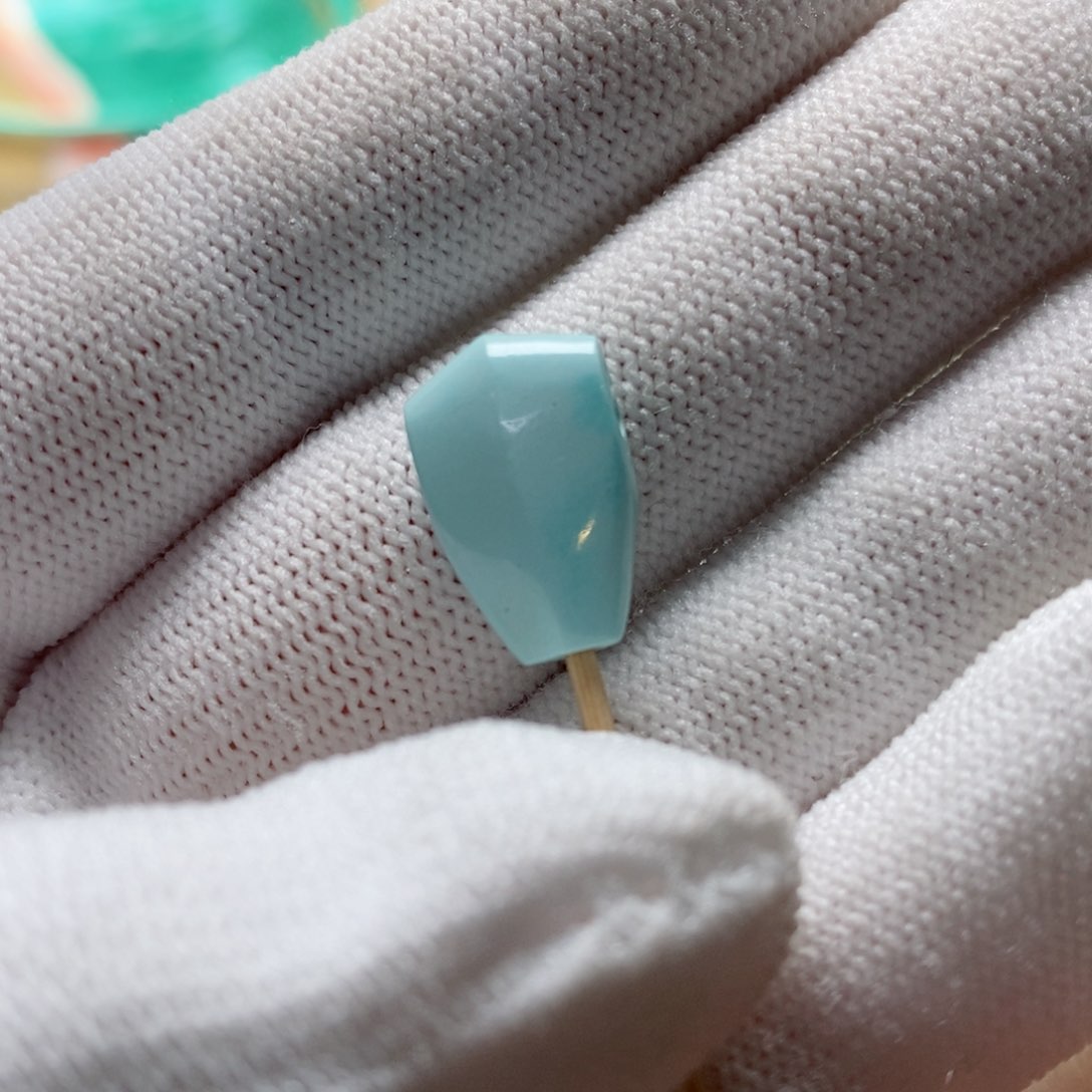 绿松石颈饰未镶嵌