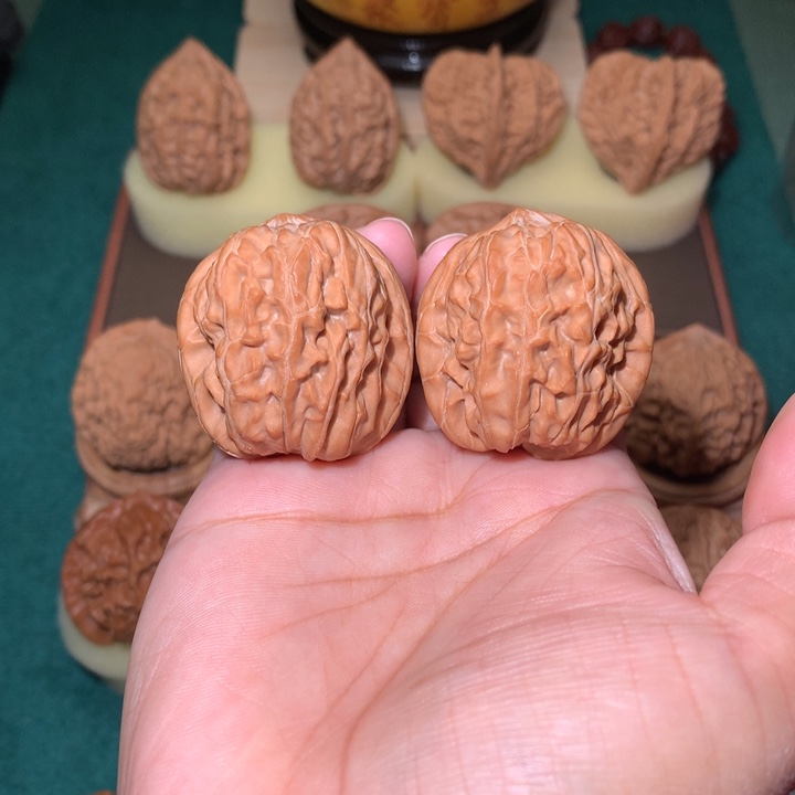 核桃文玩核桃把件芭蕉扇