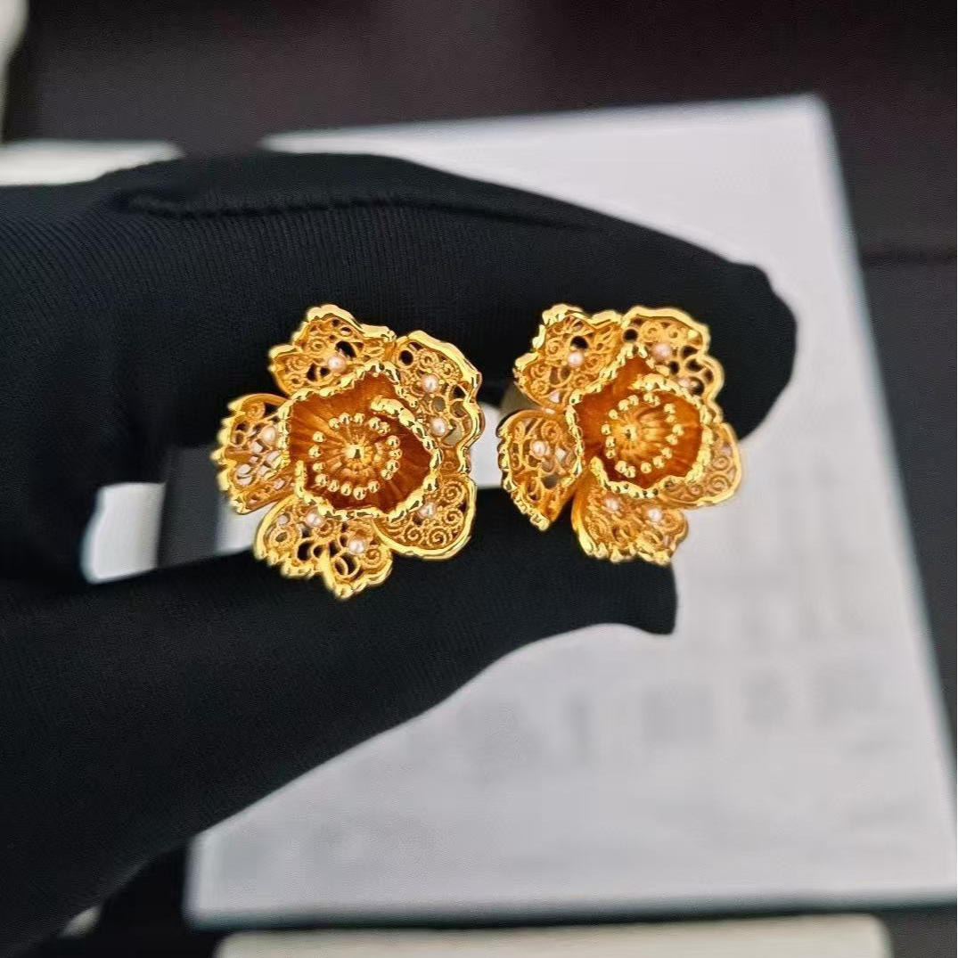 铜合金仿珍珠耳饰 山茶花耳饰法式金色耳钉复古时尚气质真金