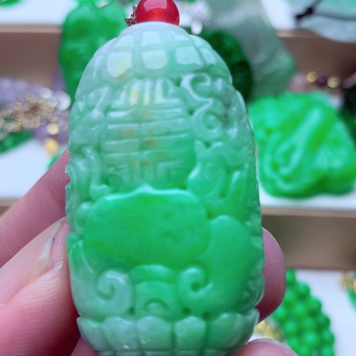 翡翠未镶嵌吊坠(不含链)