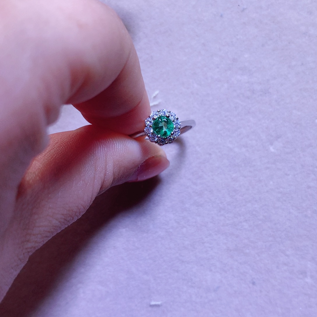 祖母绿戒指银S925镶嵌国首质检 天然祖母绿戒指