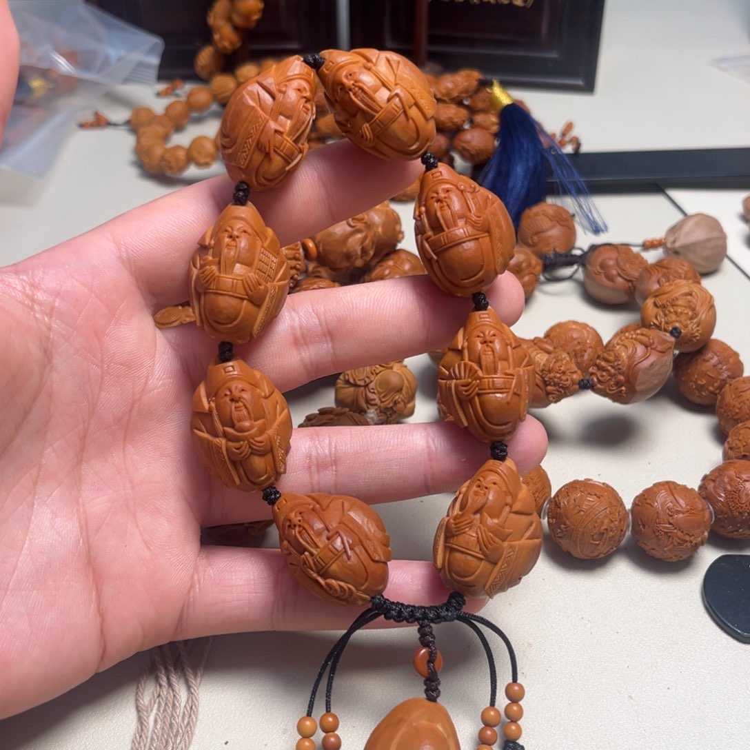 橄榄核吊坠r****r老苏工财神