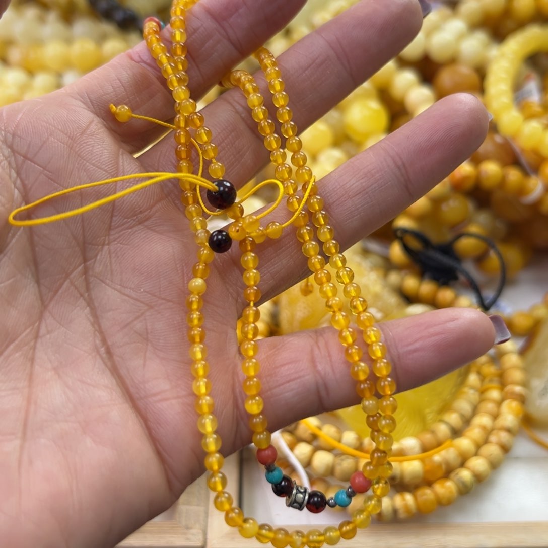 琥珀珠宝奇石未镶嵌