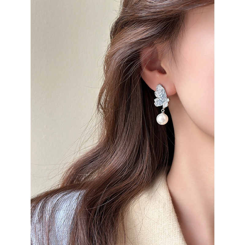 铜合金仿珍珠耳饰 轻奢小众设计感高级蓝色蝴蝶珠珠耳坠耳环耳饰