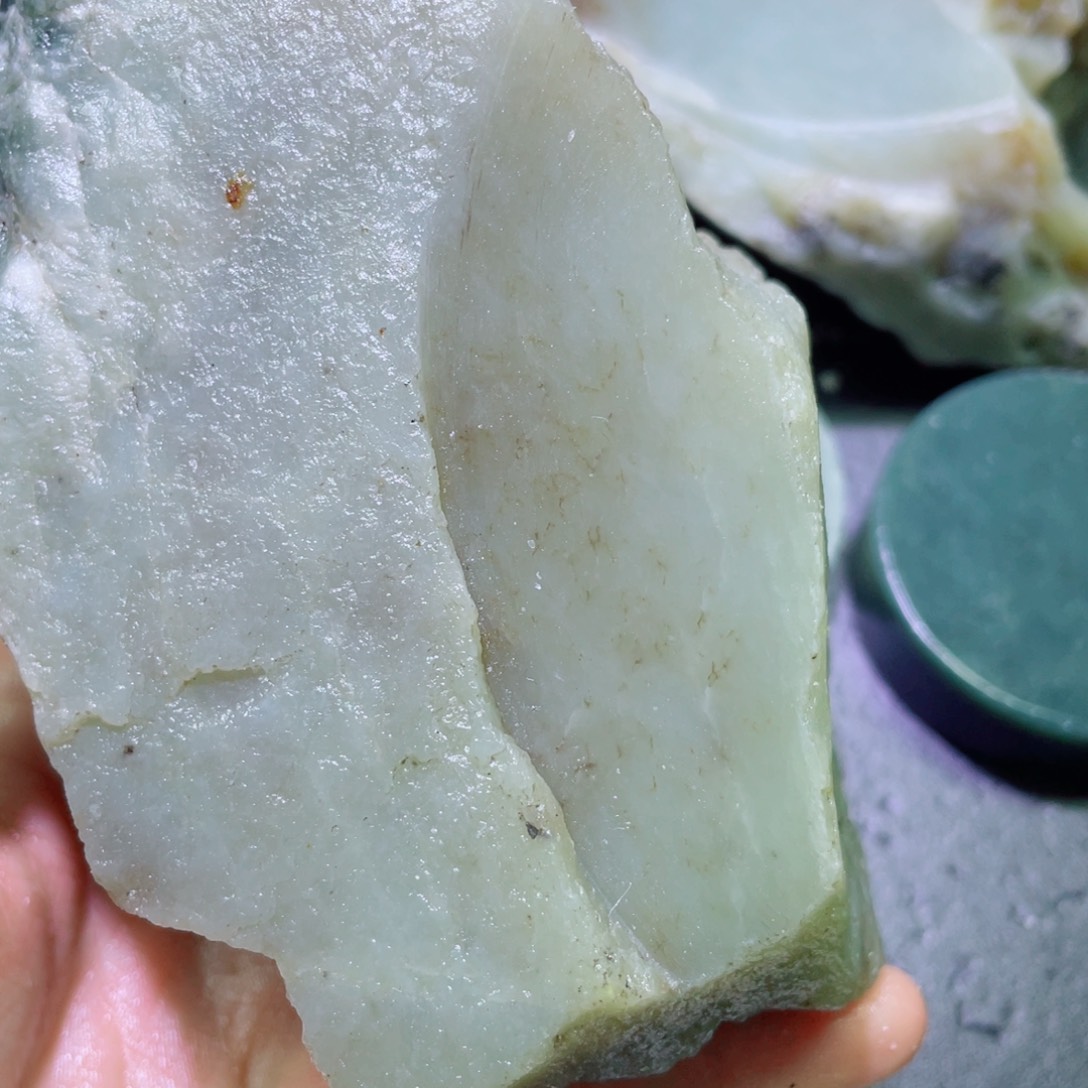 和田玉未镶嵌珠宝半成品