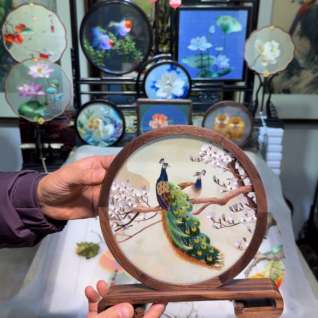 刺绣刺绣工艺精湛