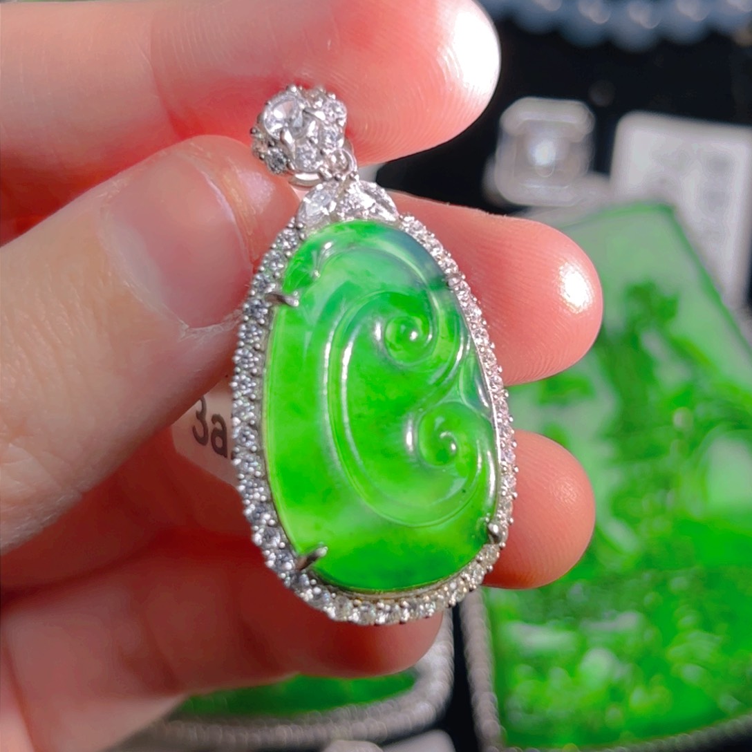 翡翠颈饰银S925镶嵌如意