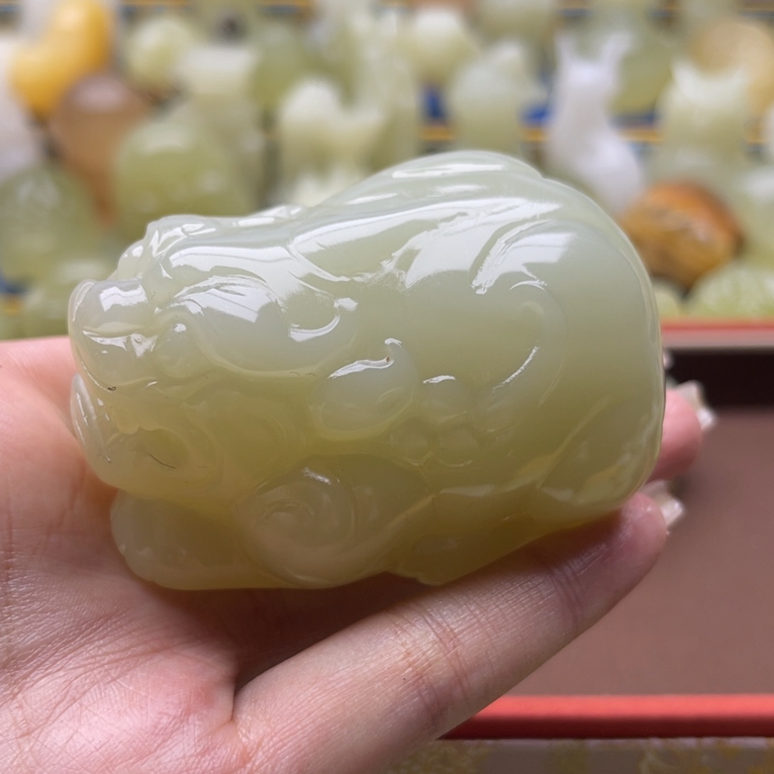 三***妆玉天然桌面摆放摆件