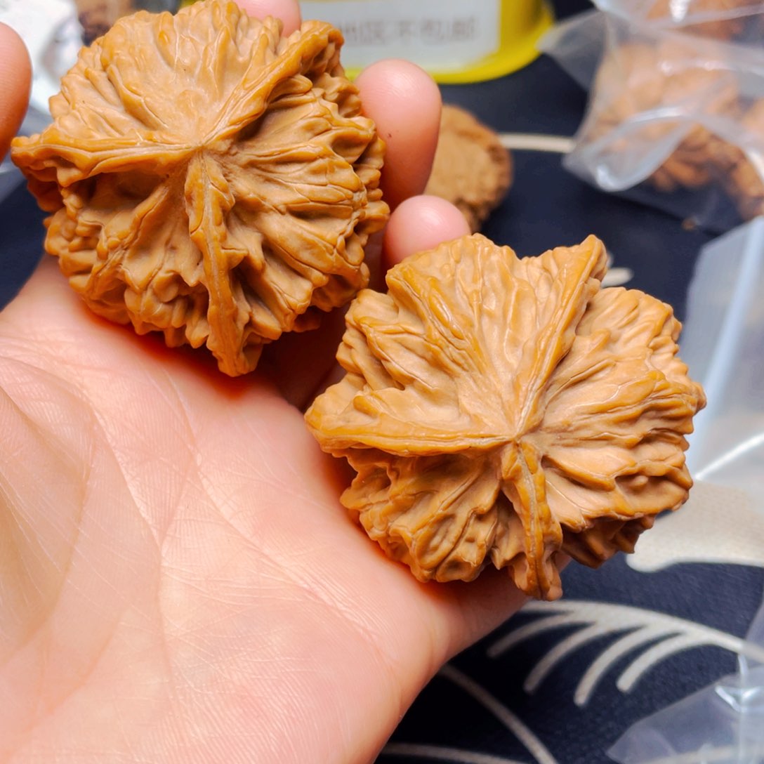 吊坠文玩核桃帝王三愣