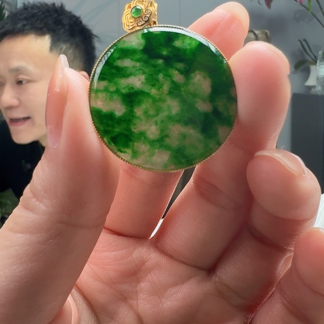 翡翠吊坠(不含链)18K金镶嵌天然