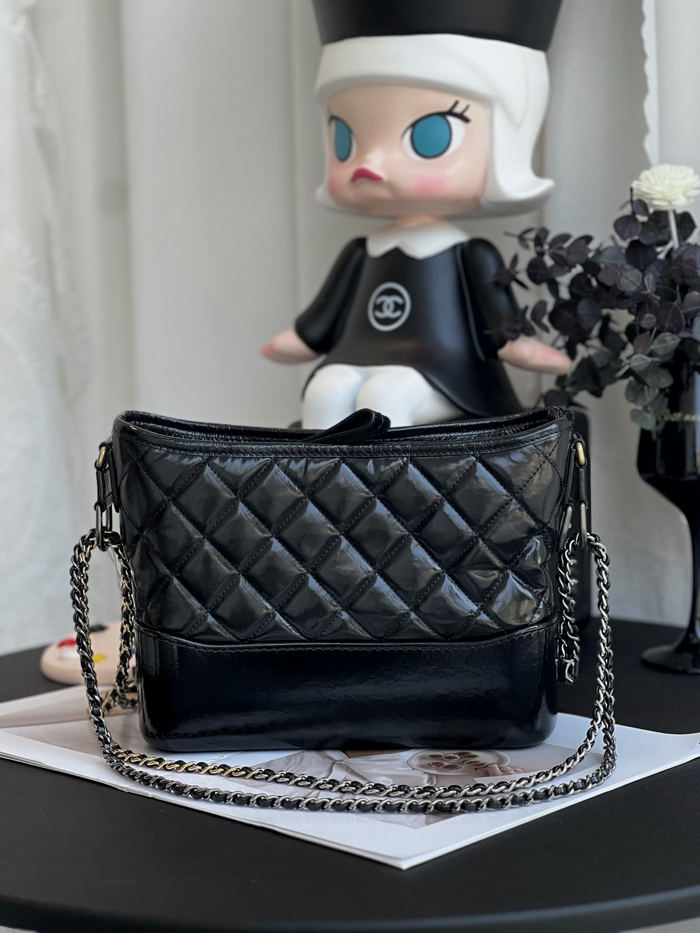 95新 Chanel/香奈儿 新中号黑金油蜡皮流浪单肩斜挎包 30开带卡