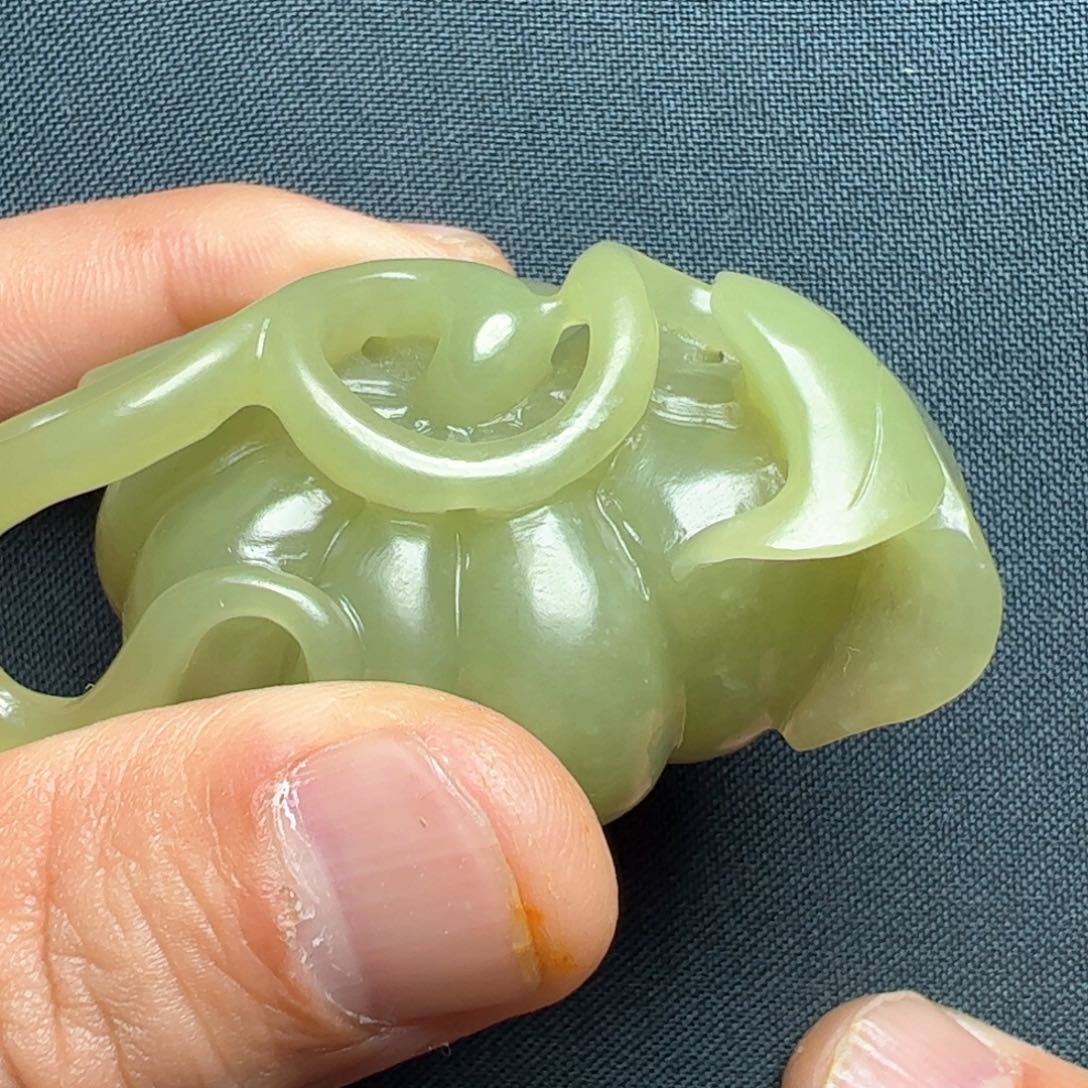 和田玉挂件未镶嵌力