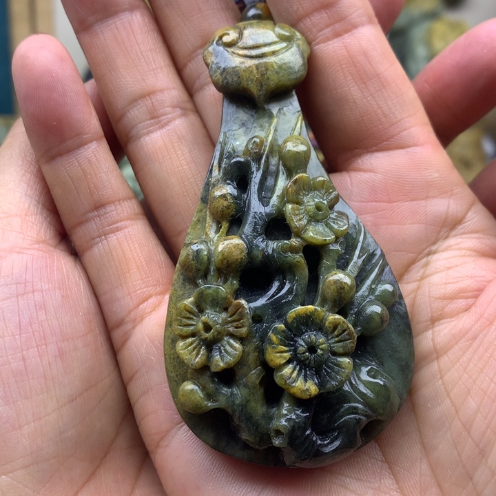 【闪购商品】岫岩河磨玉（透闪石质玉）未镶嵌吊坠