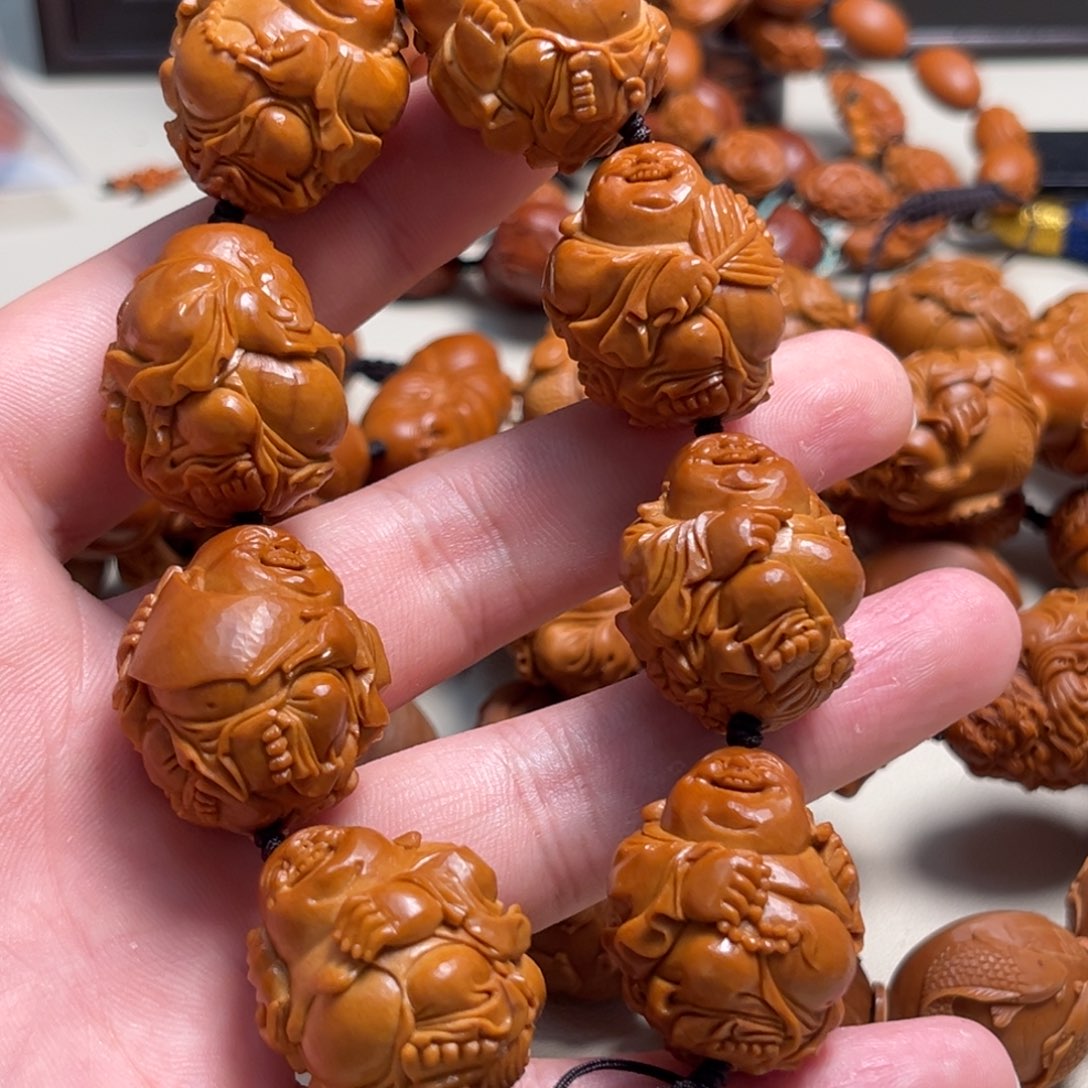 橄榄核吊坠金*指整身弥勒