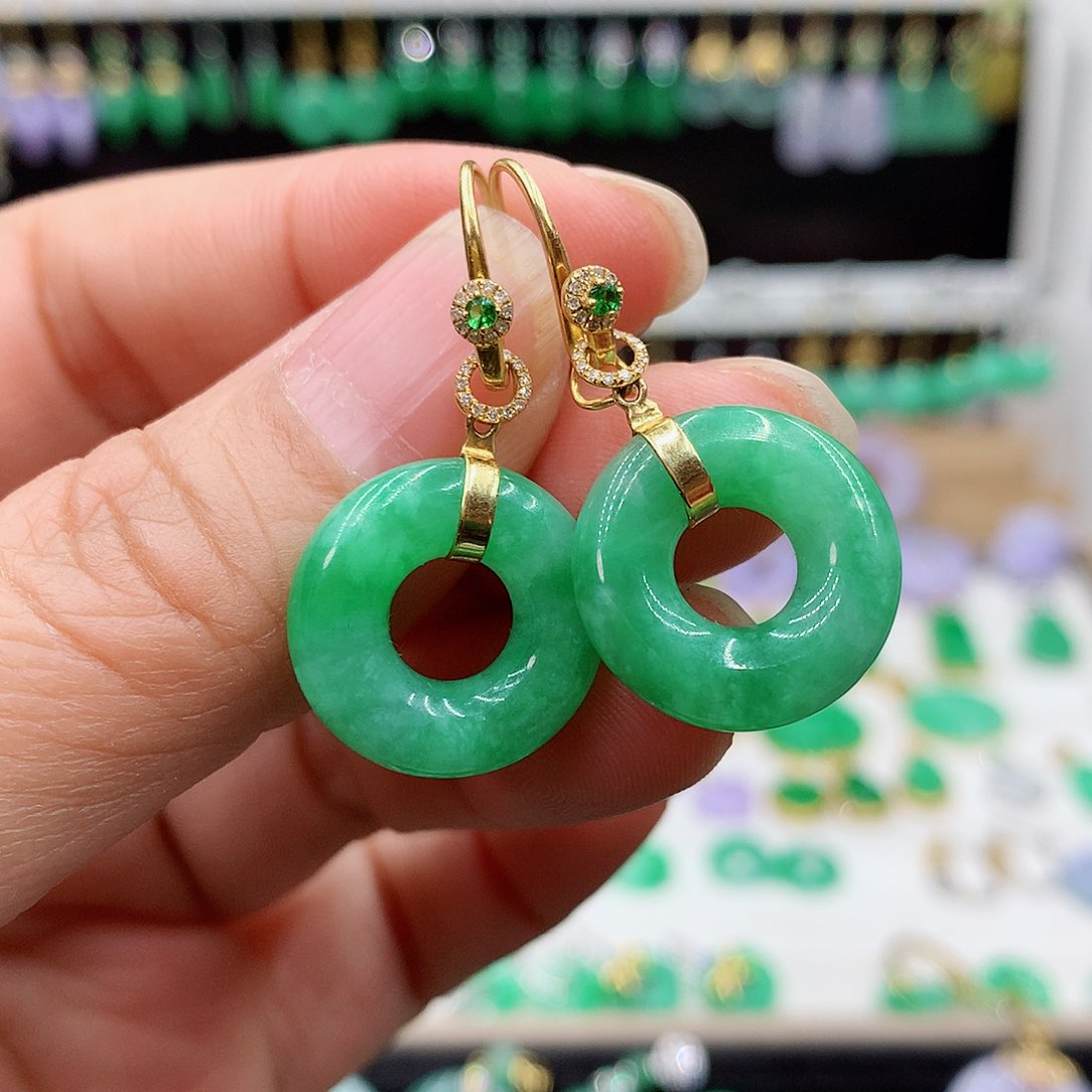 翡翠耳饰18K金镶嵌的