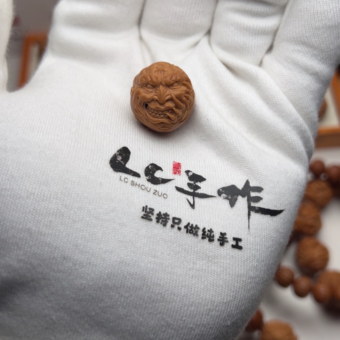 吊坠猴头核桃纯手工恶僧