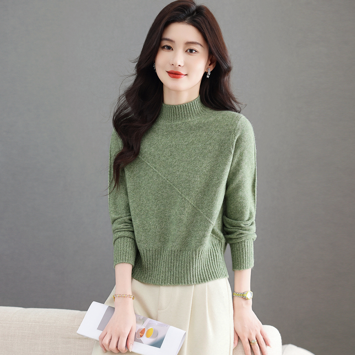 短款圆领厚毛衣女士秋冬2025新款宽松内搭打底衫针织洋气花色上衣