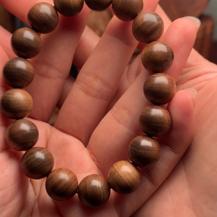 檀香木把件老山檀香1.2横纹