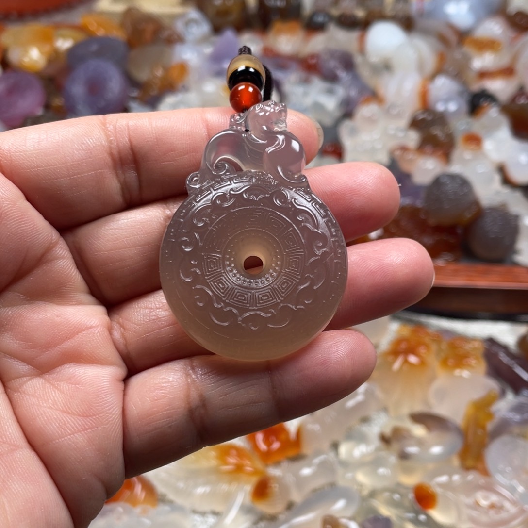 如***画玛瑙/玉髓未镶嵌颈饰