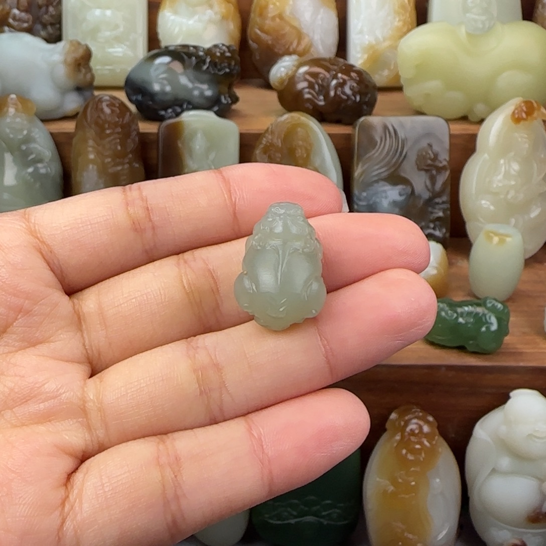 定制和田玉未镶嵌和田玉