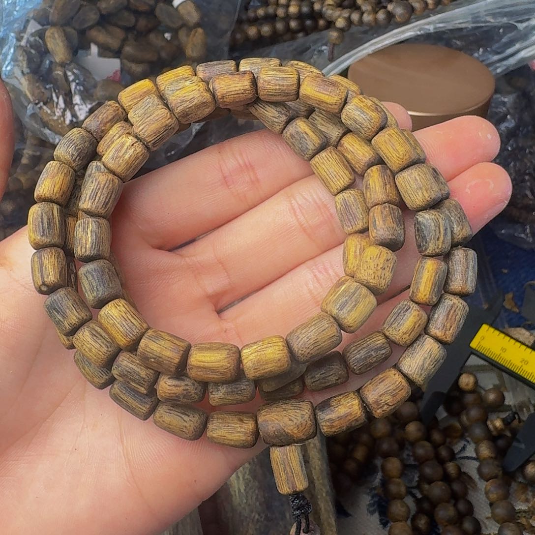 沉香手串隔****子陆河树心油21