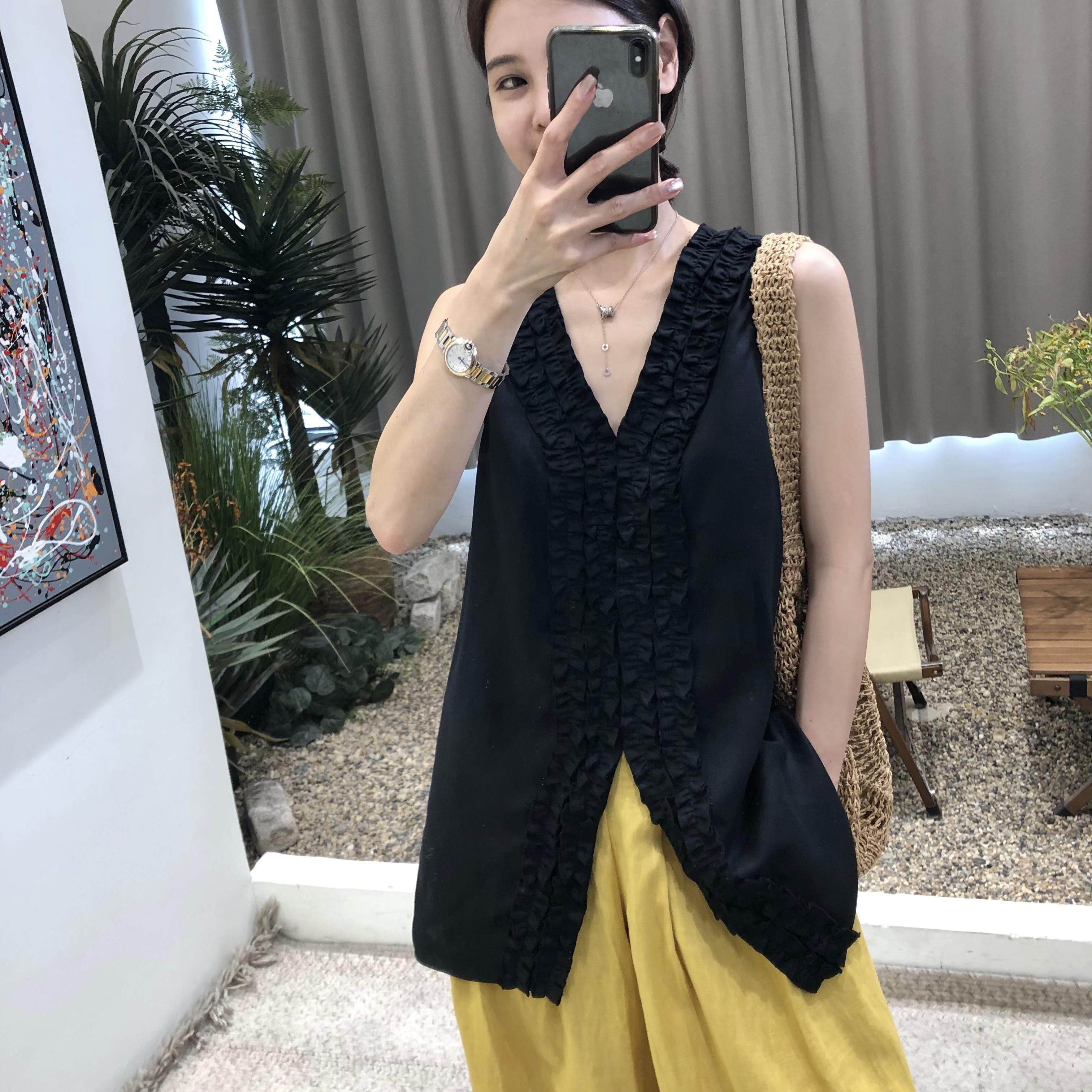 法式赫本风黑色设计感立体花瓣上衣高级感宽松V领小衫.亚麻天丝女
