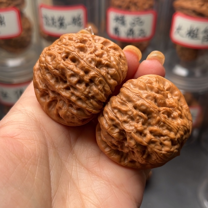 文玩核桃把件43凹底