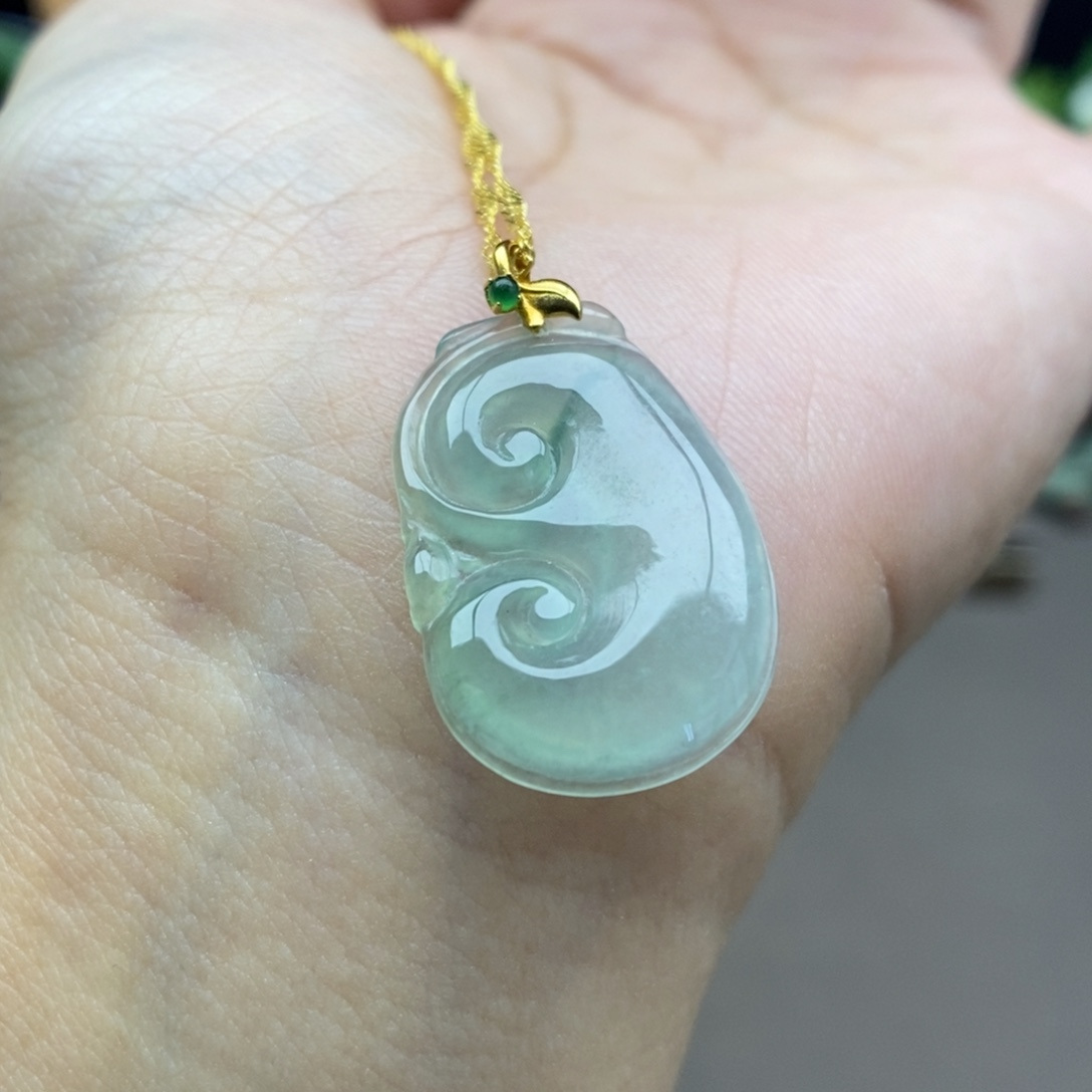 翡翠18K金镶嵌颈饰吊坠3