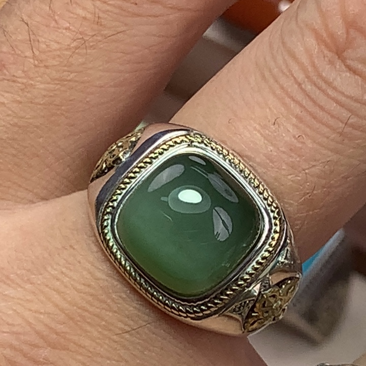 用***7和田玉（碧玉）银S925镶嵌戒指