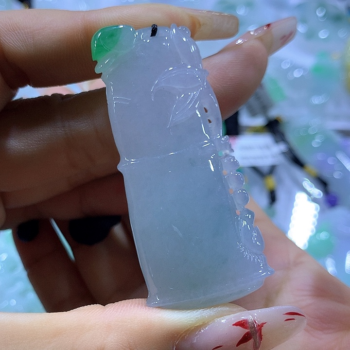 翡翠未镶嵌颈饰天然翡翠A货吊坠