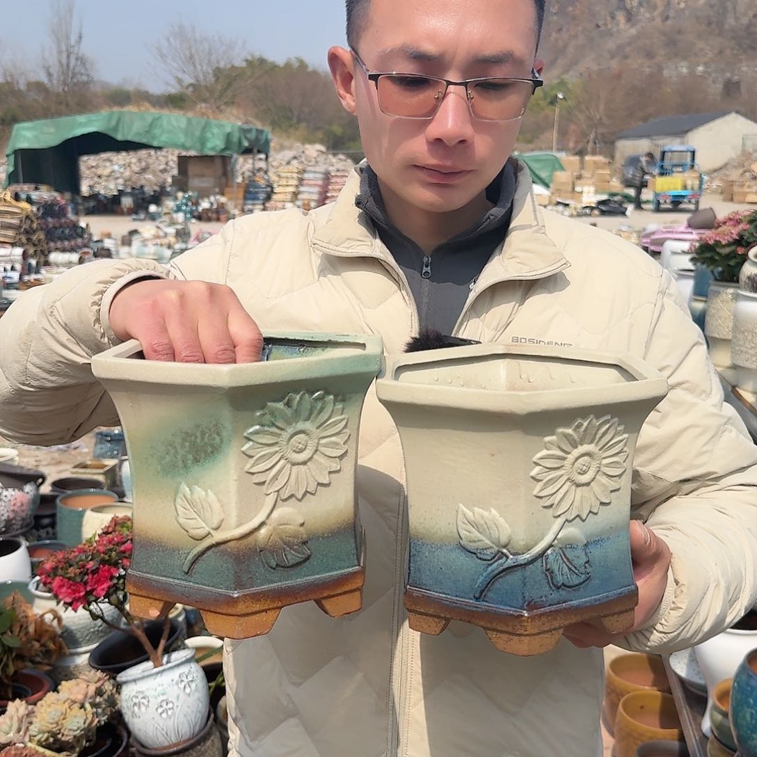 紫砂花盆口20高17.5（两个大号太阳花六角