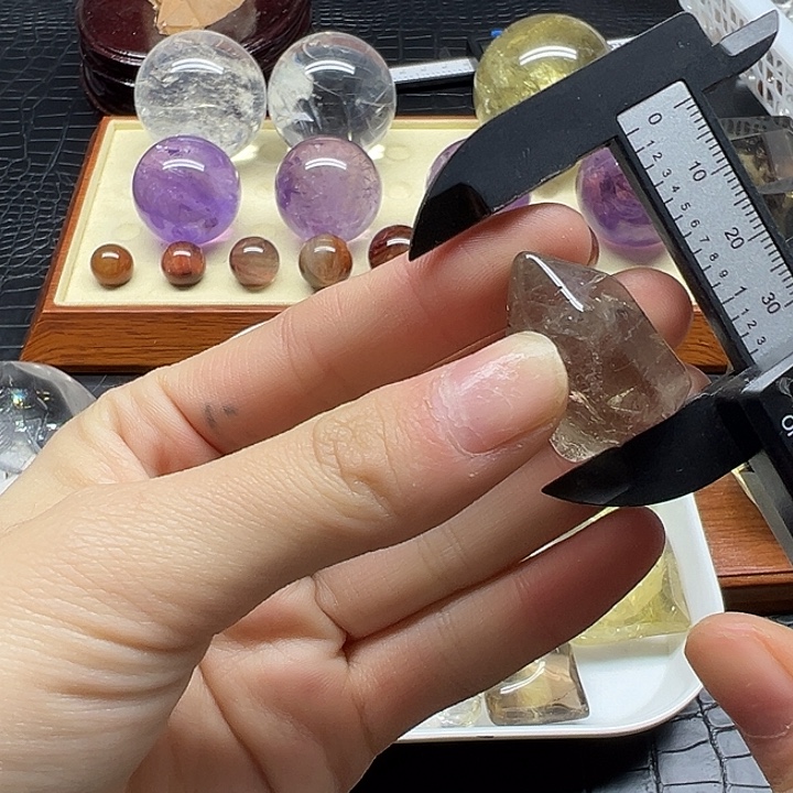 珠宝半成品水晶未镶嵌77水晶