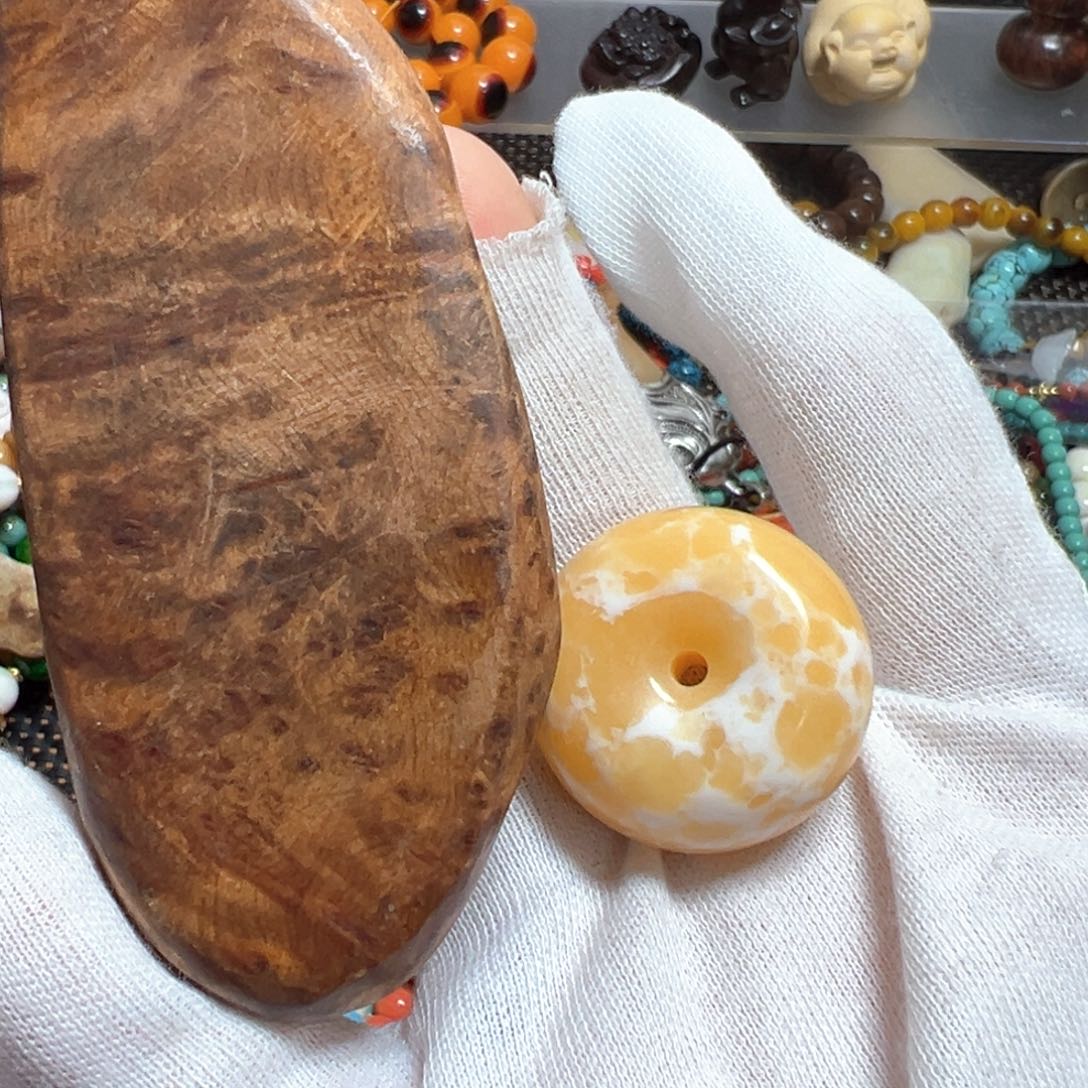 非洲檀香无事牌手把件