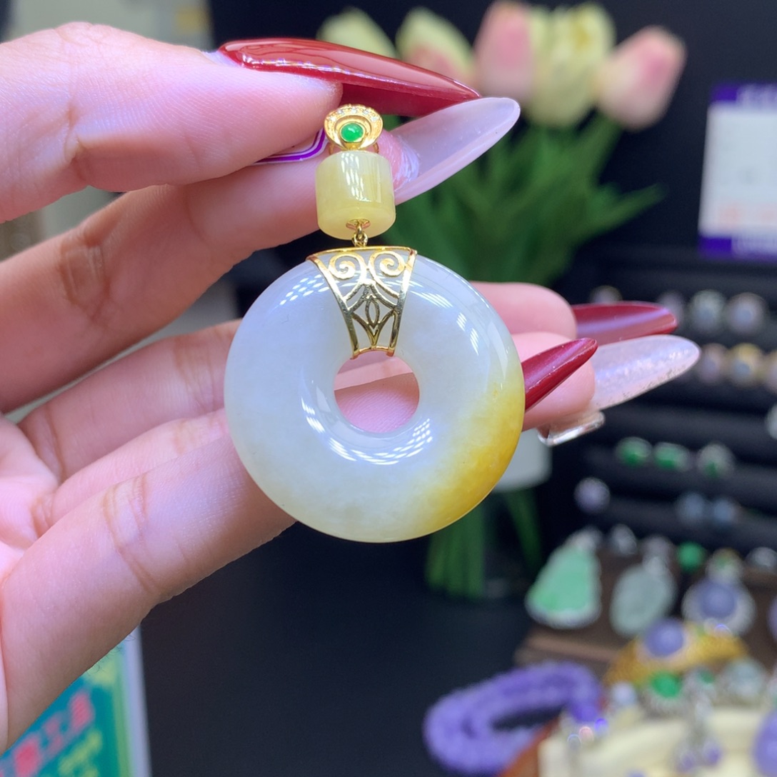 翡翠颈饰18K金镶嵌天然