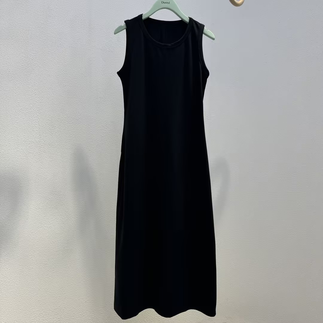朵以2024秋新款吊带裙无袖坎肩休闲背心连衣裙长款内搭38DQ841001