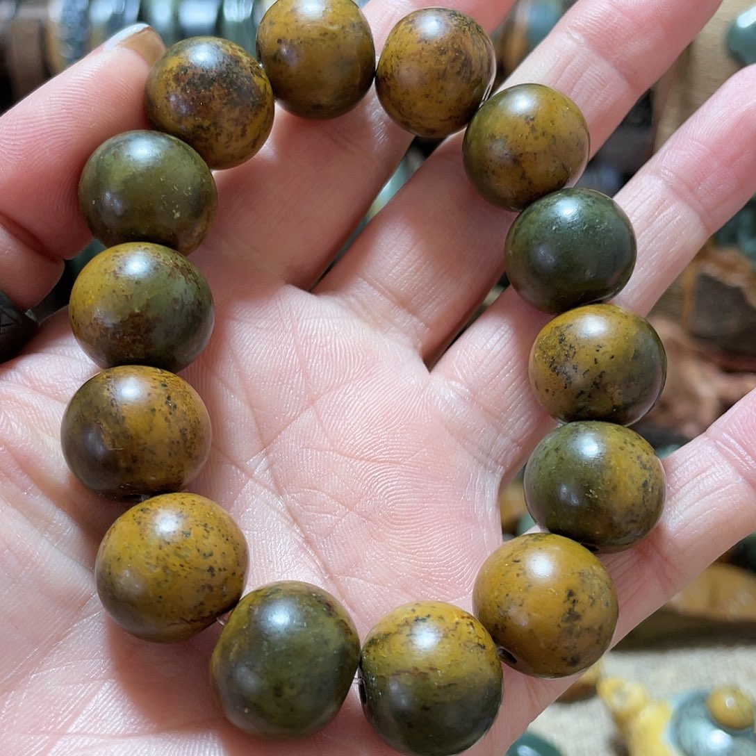 岫岩河磨玉（透闪石质玉）挂件未镶嵌叶*风