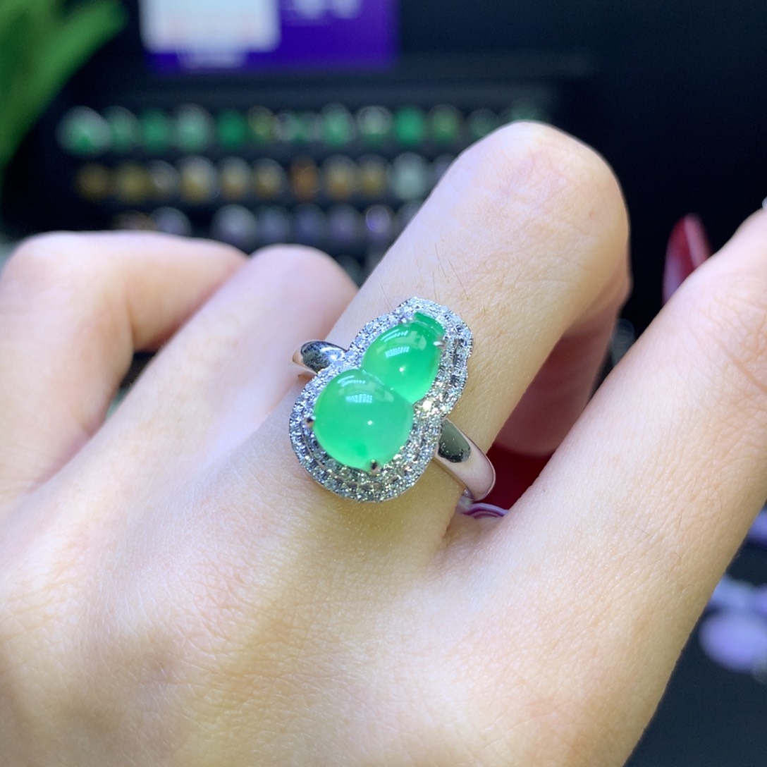 翡翠颈饰18K金镶嵌天然