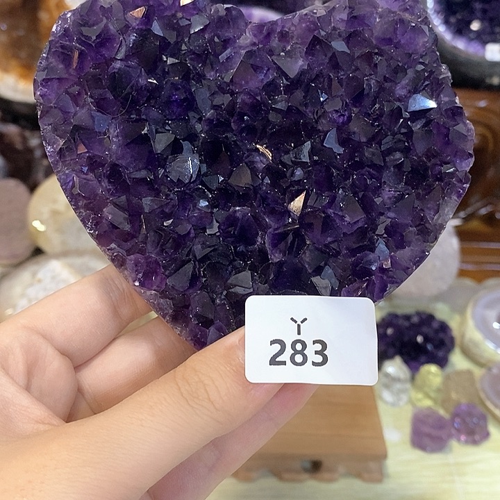 未镶嵌水晶大型摆件（非配饰）