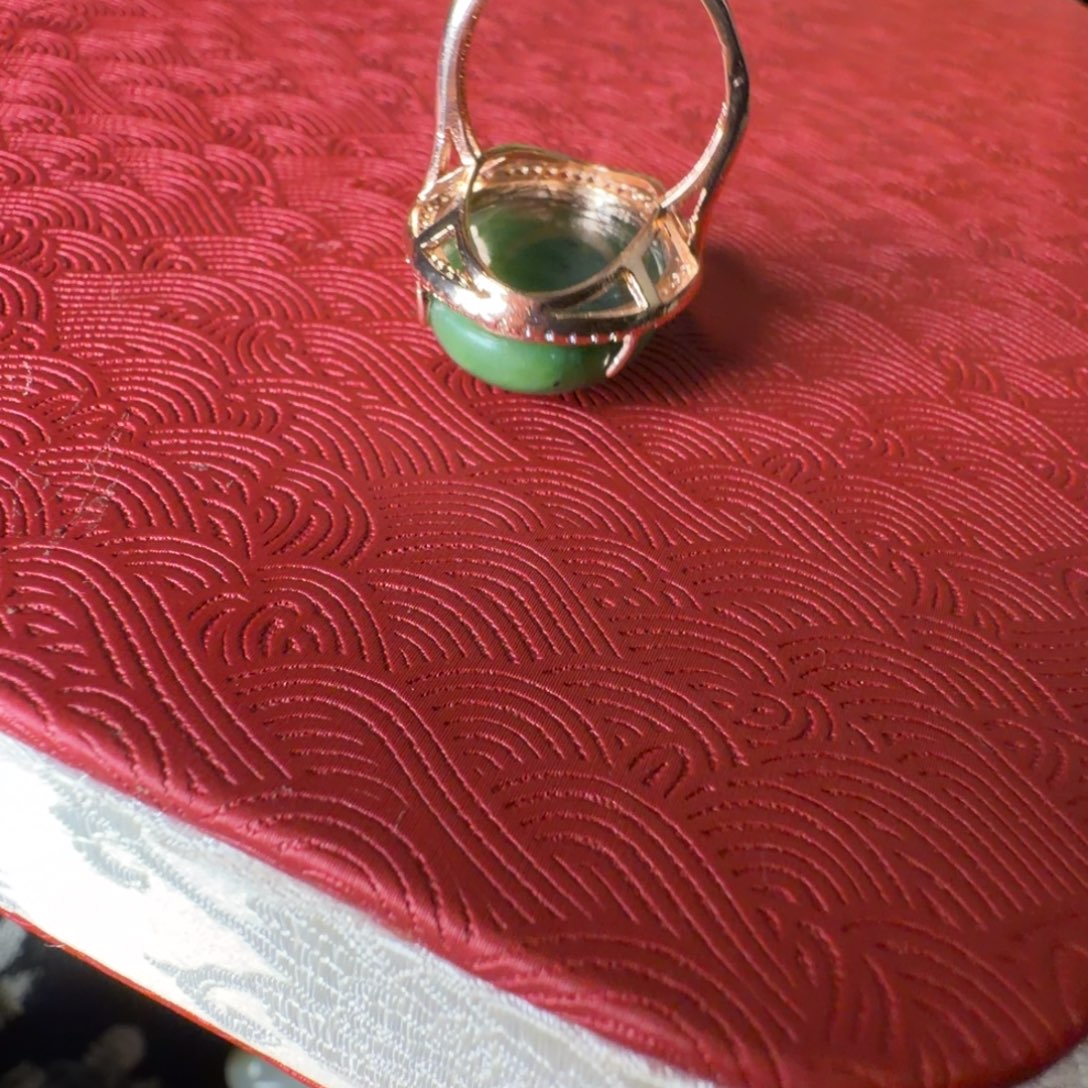 玖***月和田玉未镶嵌颈饰