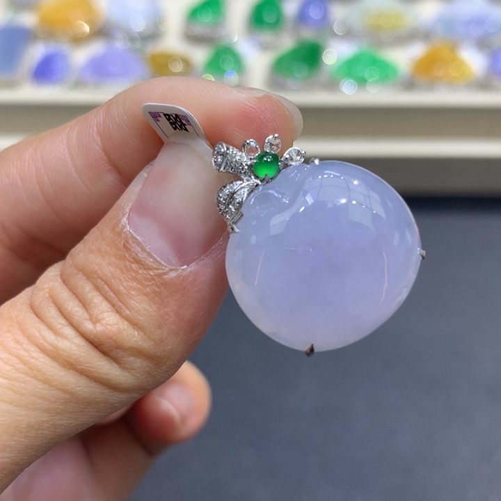 翡翠颈饰18K金镶嵌翡翠