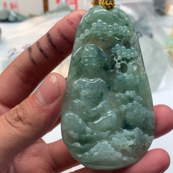 翡翠未镶嵌颈饰保真天然a货翡翠