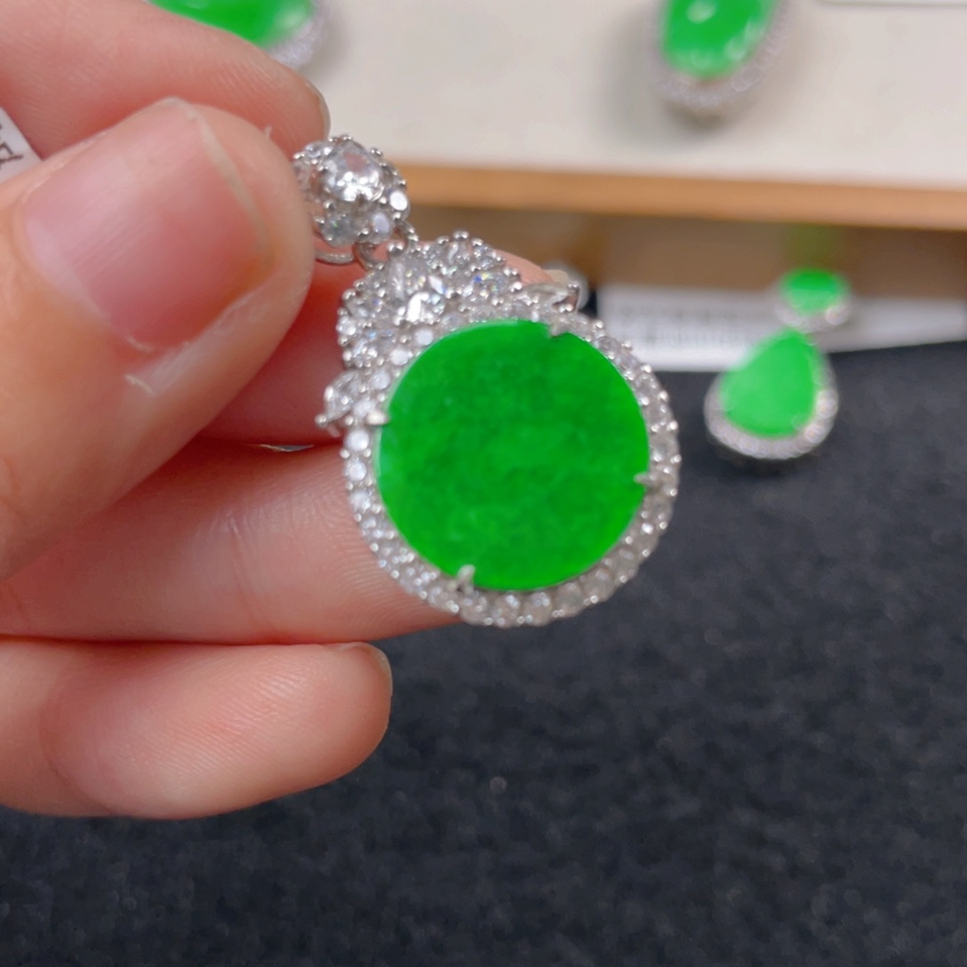 翡翠颈饰银S925镶嵌b j n n n