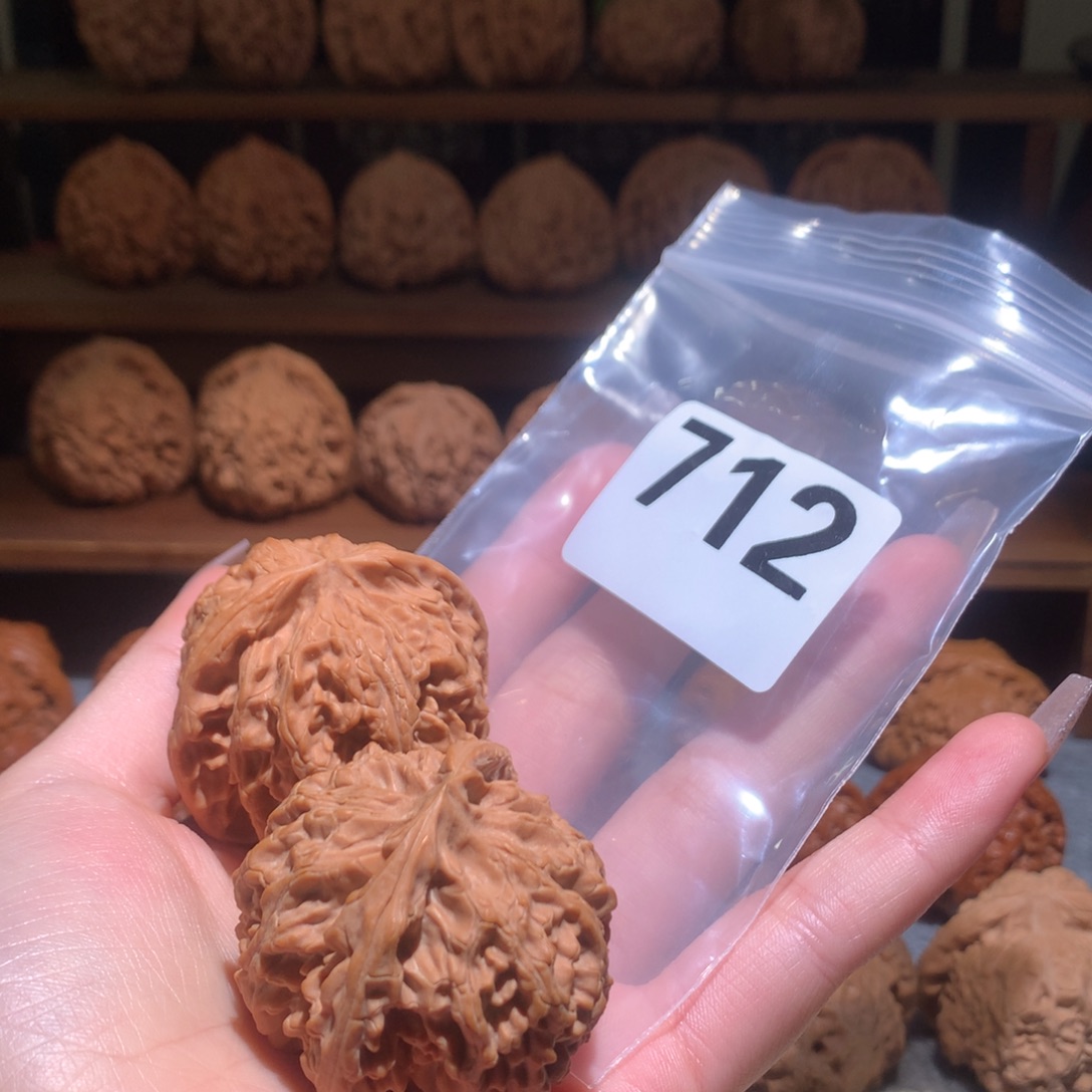 文玩核桃把件苹果园712号