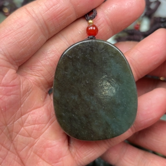 和田玉吊坠未镶嵌