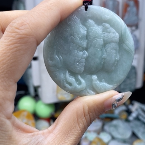 翡翠颈饰未镶嵌翡翠