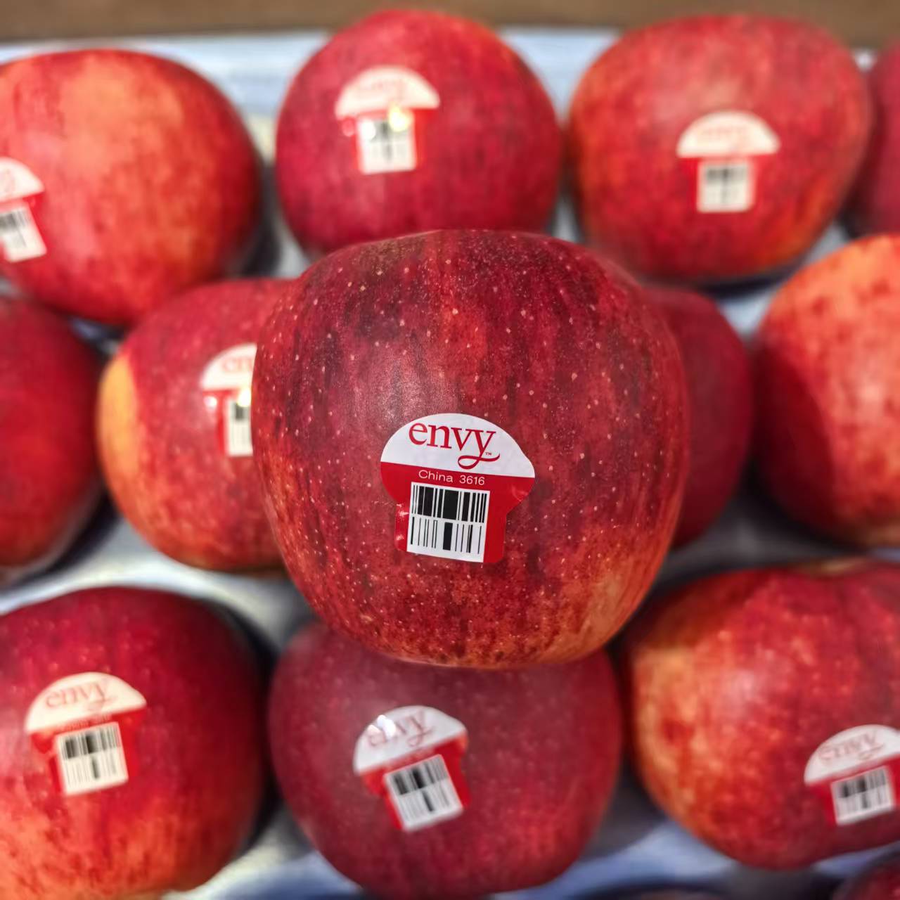 【新品上市】云南爱妃苹果单果190g以上脆甜多汁不易氧化顺丰包邮